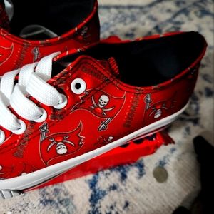 Tampa Bay Buccaneers women's tennis shoes
